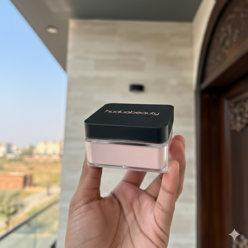 Huda Beauty - Easy Bake Loose Baking & Setting Powder - CHERRY BLOSSOM