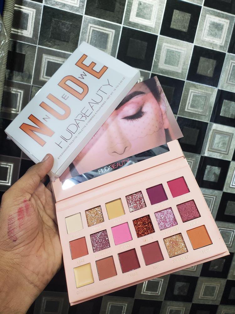 HUDA Beauty Nude Eyeshadow Palette (18 Colors Eyeshadow Palette)